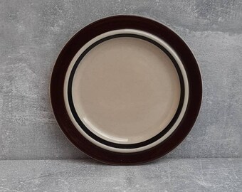 ARABIA RUIJA saucer /  plate. Design Raija Uosikkinen.