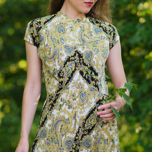 Vintage 1940s 40s Yellow Blue Green White Black Paisley Novelty Print Dress - Short Kimono Sleeves and Bias Cut Skirt