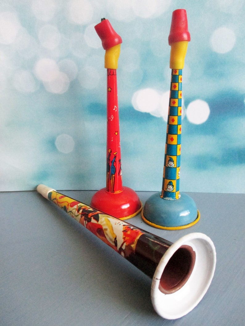 Vintage Tin Toy Horns Party Noisemakers Lithographed Metal Etsy