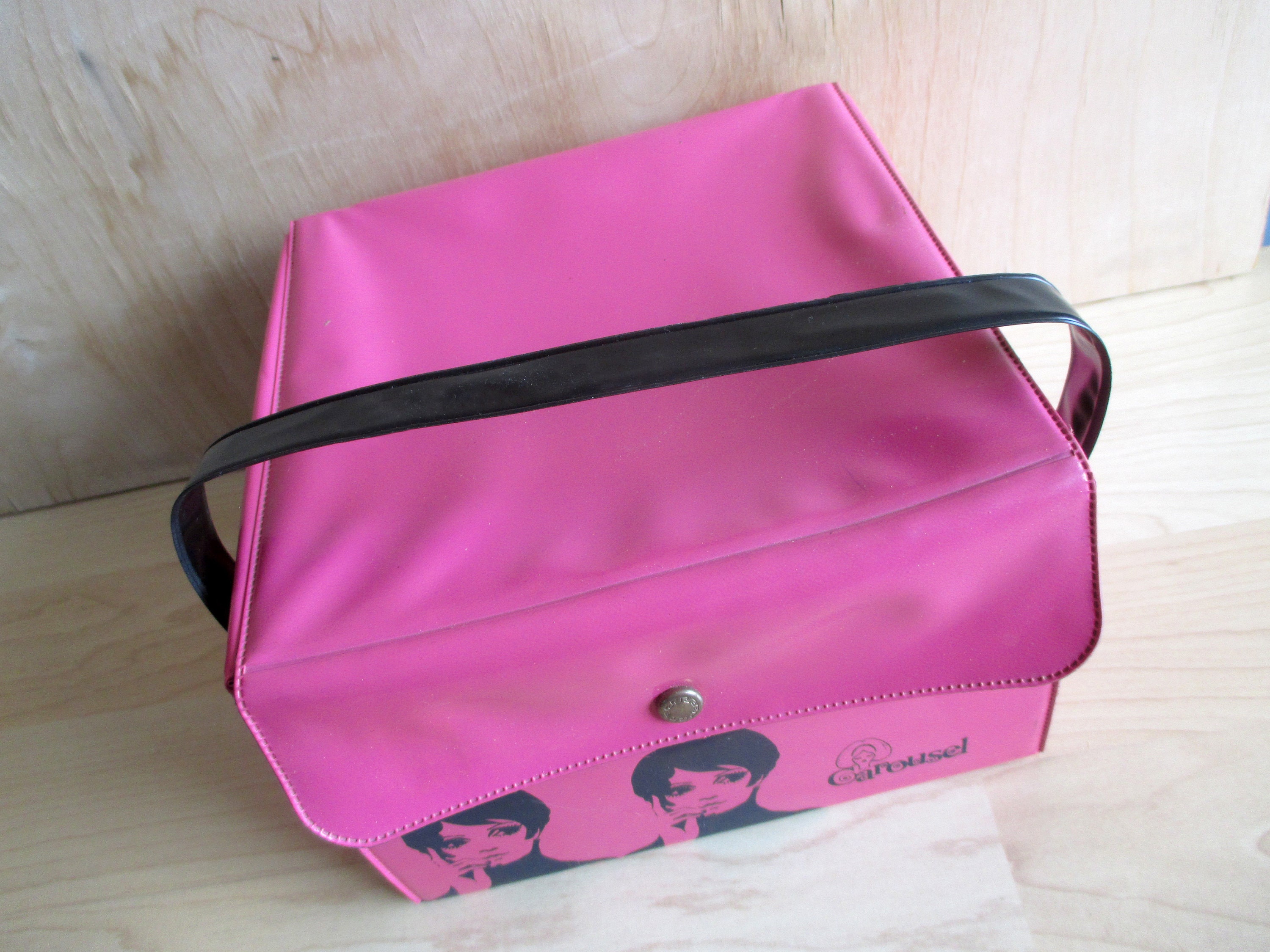 Vintage Mod Carousel Wig Box, Mid Century Vinyl Twiggy ...