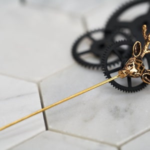 Gift Wrapped Feather Jewellery Suit Accessory Business Gift Gold Lapel Pin for Men