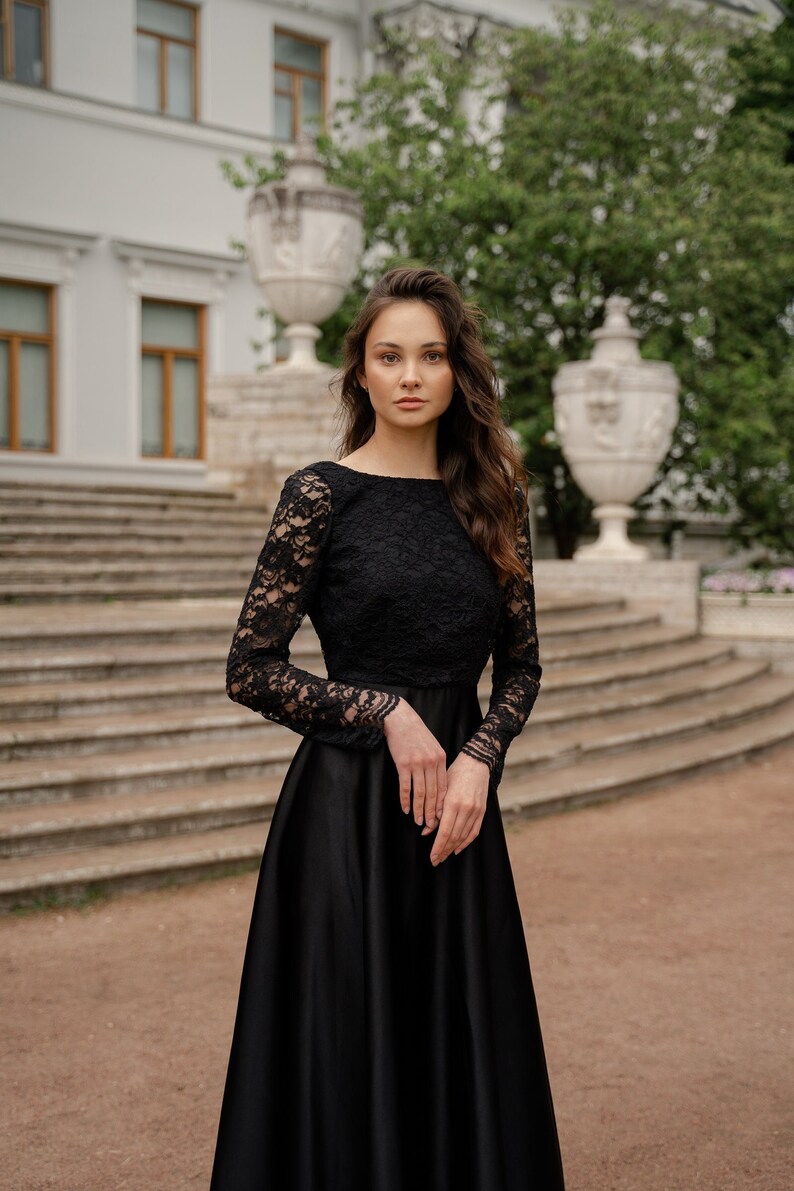 Ready to ship Wedding Dress // Black lace wedding dress civil wedding dress modern wedding dress with long sleeves SAMPLE SALE 画像 1