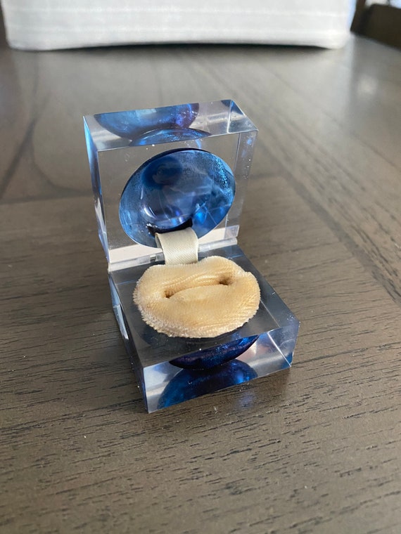 Vintage acrylic lucite ring box