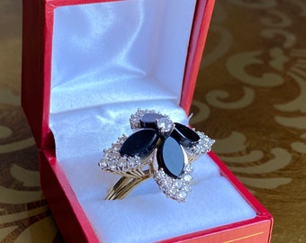 Vintage 18k gold Diamond Onyx Ring - size 8.5