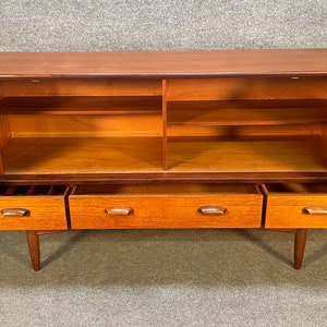 Vintage British Mid Century Modern Teak Compact Credenza by G Plan Bild 9