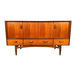 Vintage British Mid Century Modern Teak Compact Credenza by G Plan Bild 1