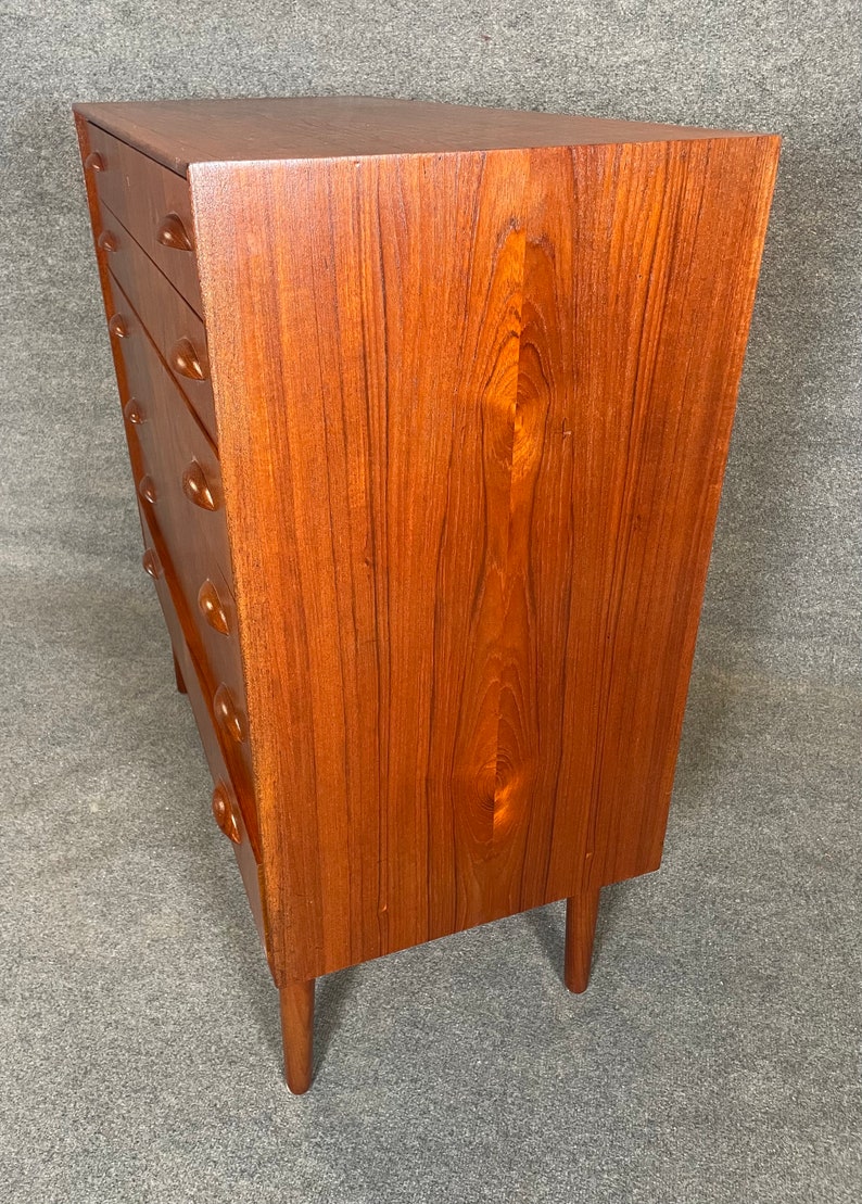 Vintage Danish Mid Century Modern Teak Dresser by Johannes Sorth afbeelding 3