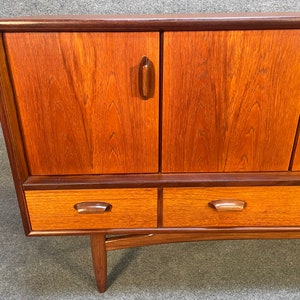 Vintage British Mid Century Modern Teak Compact Credenza by G Plan Bild 2