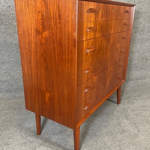 Vintage Danish Mid Century Modern Teak Dresser by Johannes Sorth afbeelding 2