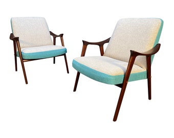 Pair of Vintage Mid Century Modern "Klarinett" Lounge Chairs by Møre Lenestol Fabrikk A/S