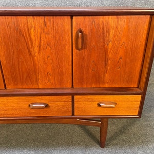 Vintage British Mid Century Modern Teak Compact Credenza by G Plan Bild 8