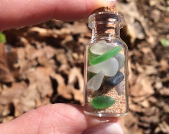 1 Glass jewelry making bottle vial pendant locket small chips pebble stones 