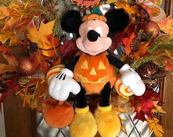 Mickey Halloween door wreath, Mickey Halloween Mickey wreath,  Mickey Jack-o-lantern,Mickey trick or treat wreath, Mickey Halloween, Mickey