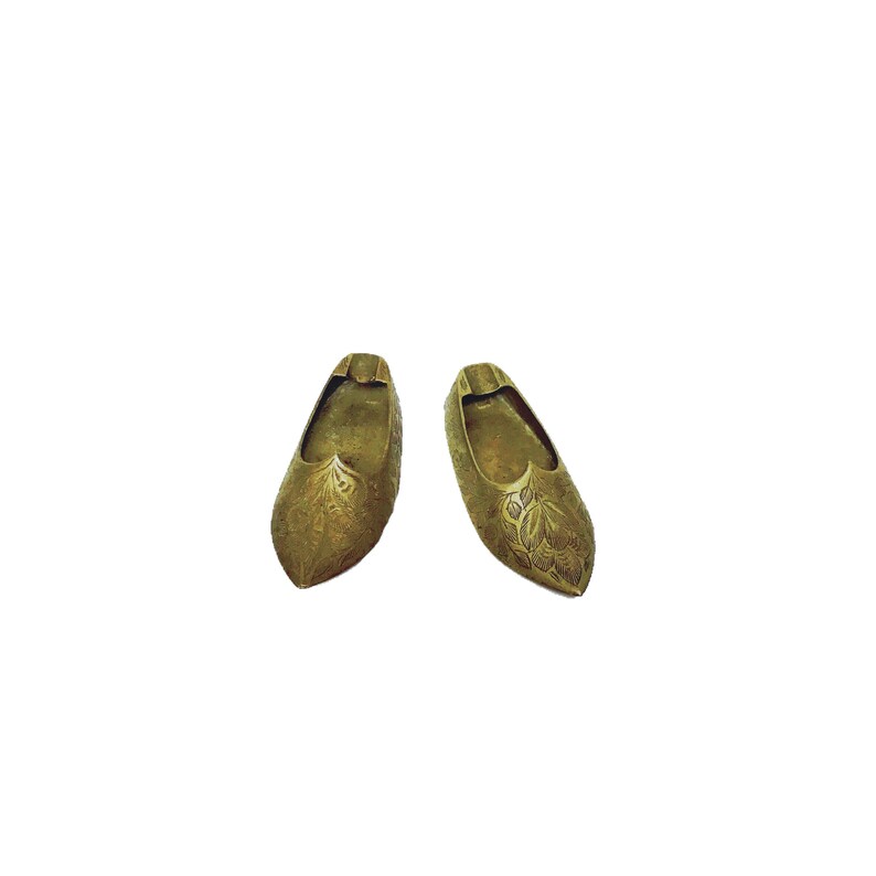 Pair of Small Indian Brass Jutti Slipper Ashtrays