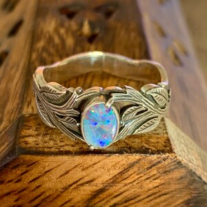 Anello con opale doppietto Lightning Ridge. Argento 925. 9 Taglia USA (1044)