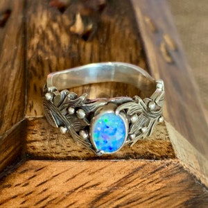 Lightning Ridge Doublet Opal Ring, Australian Opal Ring, Lightning Ridge Opal, Sterling Silver Ring, Silver 925, 6 US Size (1040)
