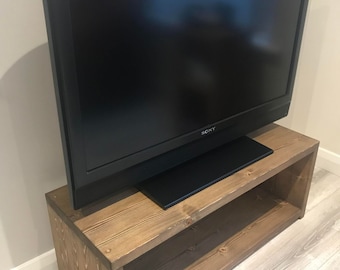 Tall Straight TV Stand Easel red Oak, Clear Finish -  Sweden