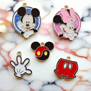 Klassische Disney Emaille Anhänger - Micky, Minnie, Micky Shorts und Mehr!