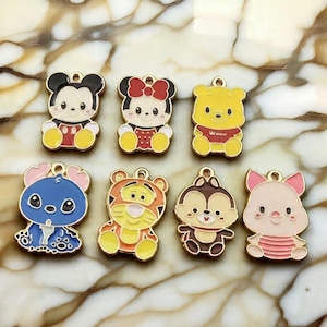"Bezaubernde ""Baby"" Disney & Friends Emaille Anhänger - Micky, Minnie, Winnie Puuh, Stitch, Tigger, Chip und Ferkel."