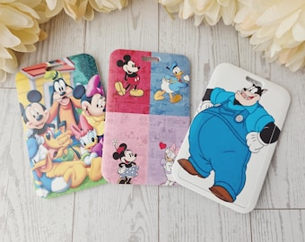 Portatarjetas de identificación de personajes clásicos de Disney con cordón / Lindos portatarjetas de identificación de Mickey, Minnie, Daisy, Donald, Pete, Goofy y Pluto / Regalo de Disney