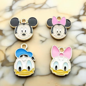 Disney Emaille Anhänger - Mickey, Minnie, Donald Duck & Daisy Duck