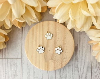 Dijes de huellas de patas blancas / Dijes de huellas de patas esmaltadas en oro / Conjunto de dijes para amantes de las mascotas / Dijes de huellas de perros y gatos / Dijes para pulseras y collares DIY