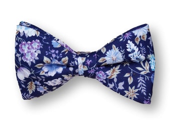 Blue Pre-tied Bowtie. Mens Pre-tied bowtie. Pre-tied Bowtie