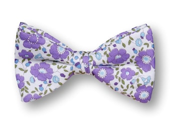 White Pre-tied Bowtie. Mens Pre-tied bowtie. Pre-tied Bowtie