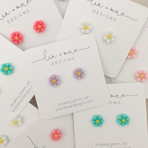 The Rue Collection / Handmade Earrings / Kid Earrings/ Resin Daisy Pieces / Stainless Steel Posts/ flowers / Mini Druzy