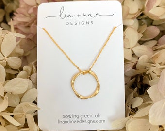 Infinity Circle Necklace // Dainty Necklace + Infinity Charm // Silver + Gold // Bridesmaid Gift // Mothers gift // Modern + Simple Jewelry