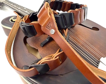 Walker And Williams M-71-CHT/BLK Throwback Series Chestnut Tan And Black Grain Leather "Latch" Mandolin Strap For F And A Type Mandolins