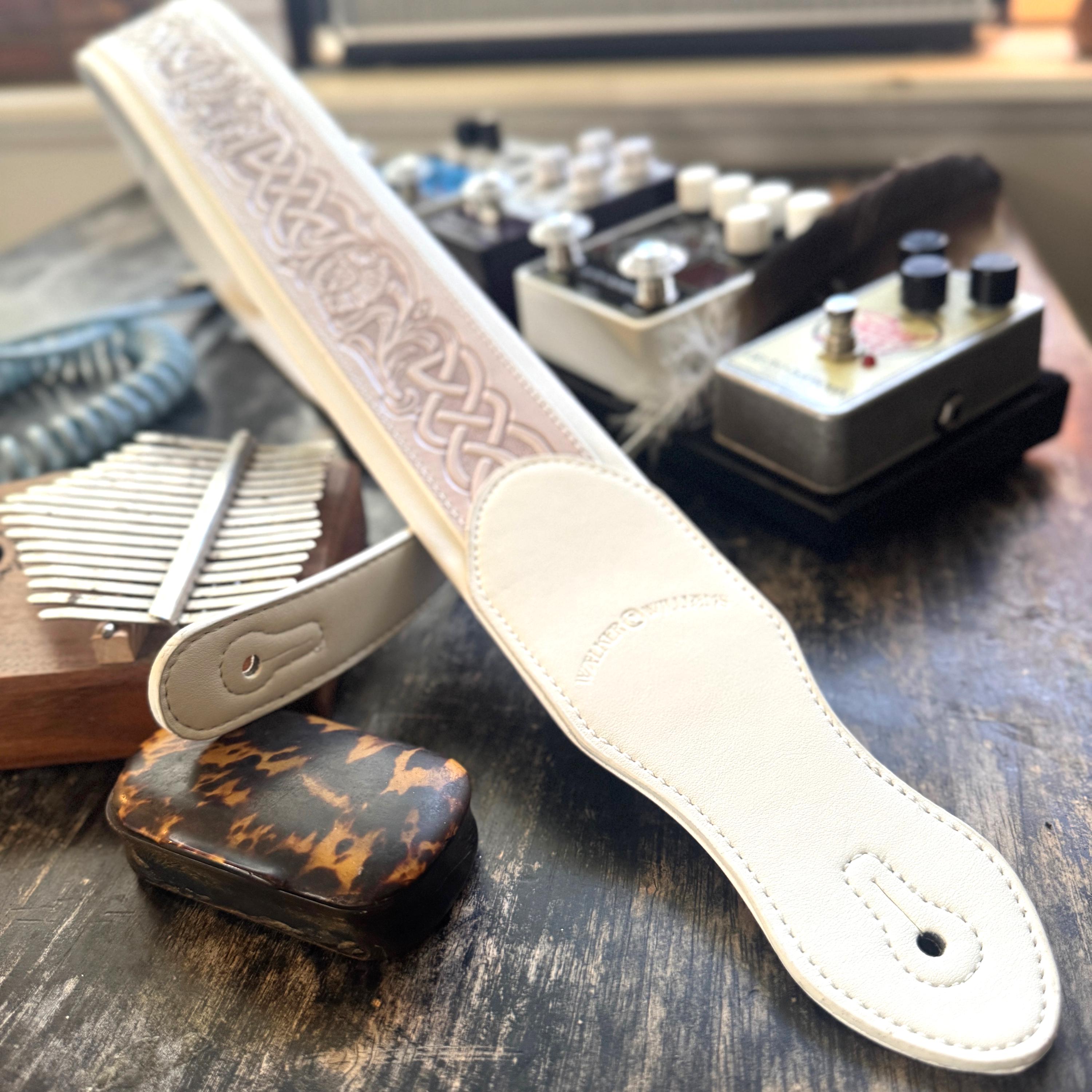 Walker & Williams STR-04 Distressed Mahogany Brown Italian Leather Padded G