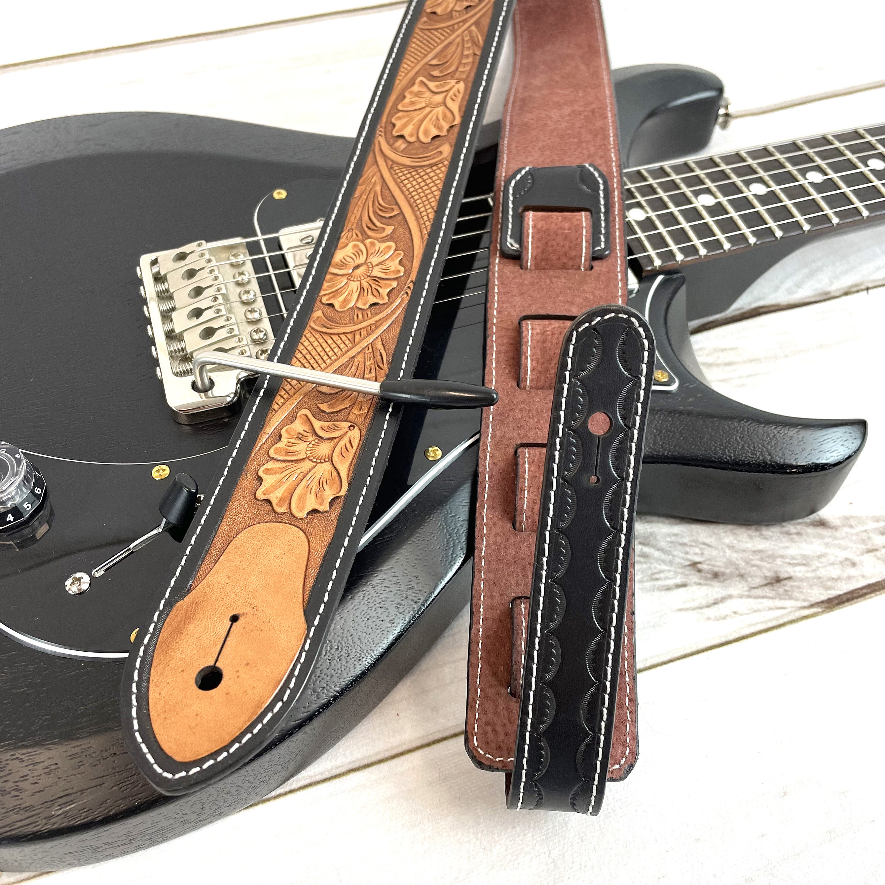 Walker and Williams LC-11 Handmade Premium Leather Guitar Strap