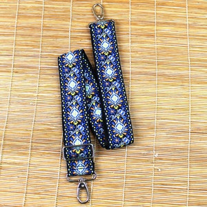 Walker And Williams HP-29-MET Woven Vintage Guitar Style Crossbody Purse Strap Blue and Gold & Brushed Crome Slider bild 5