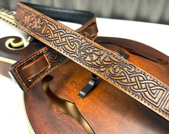 Walker And Williams M-20-BRN Bourbon Brown Leather Premium Padded Mandolin Strap With Celtic Chain Design For F And A Type Mandolins