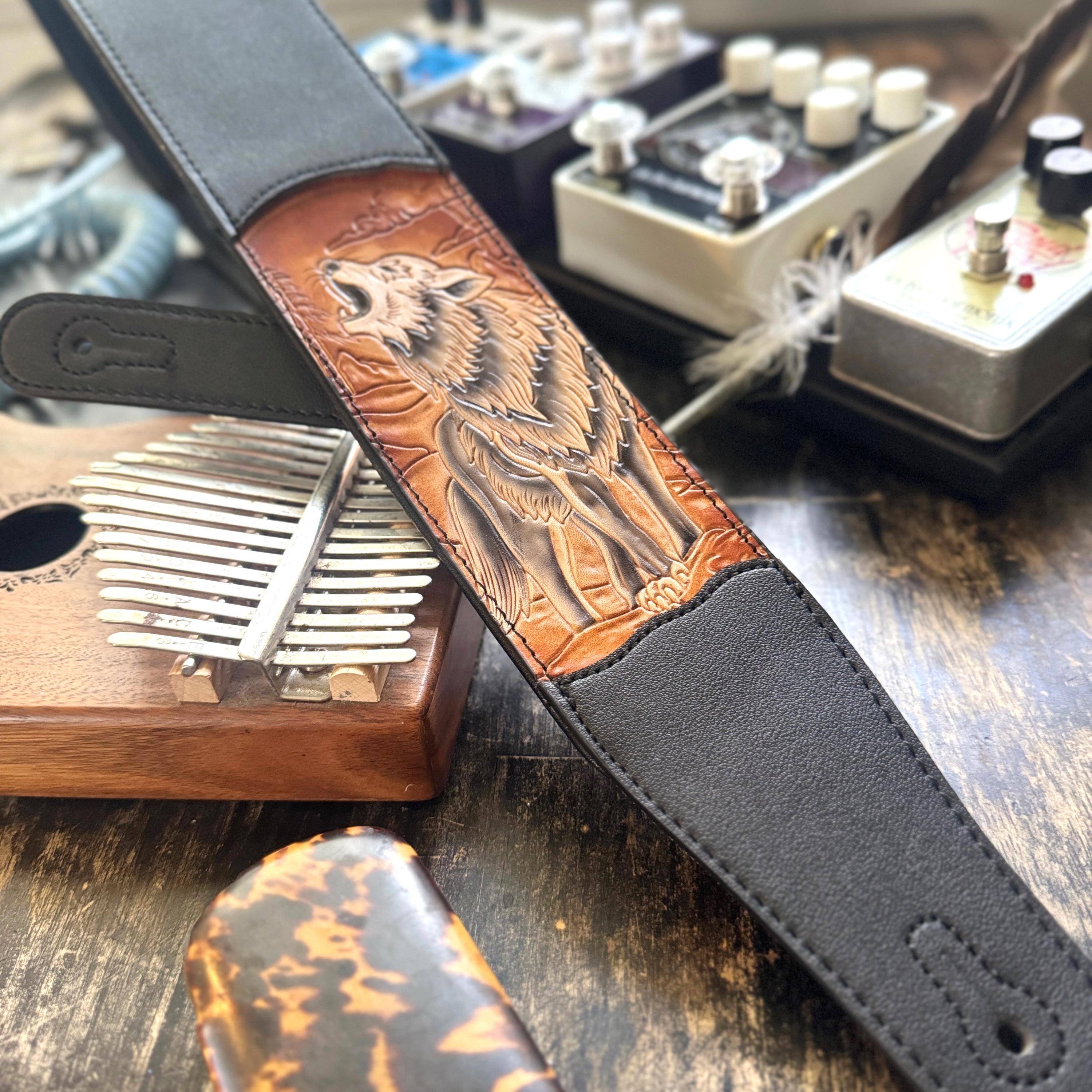 Walker & Williams STR-04 Distressed Mahogany Brown Italian Leather Padded G