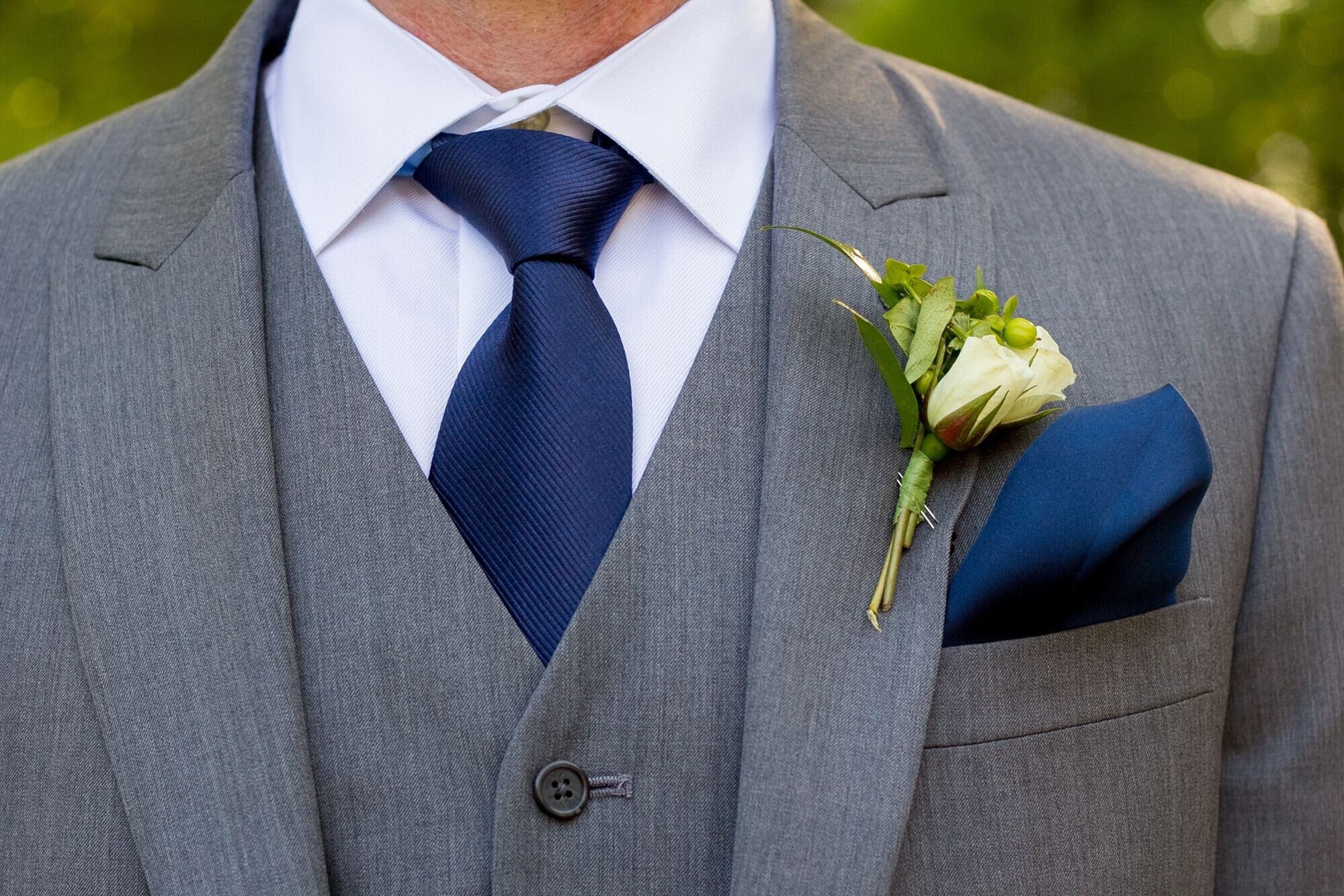 navy blue tie