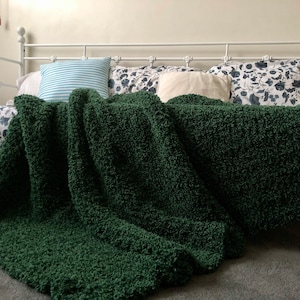 Ultra soft Sherpa texture afghan throw, Adult blanket, Extra large twin/queen bedding, Two tone green rug, Chunky knit blanket, Wedding gift