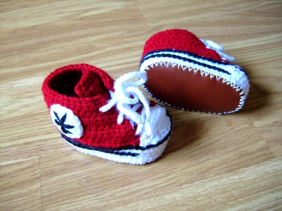 knitted baby converse
