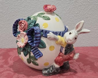 From England Tin Metal Easter Egg Box Peter Rabbit With Carrot on
