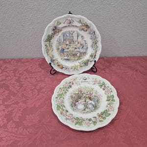 Royal Doulton Brambly Hedge 8&quot; Plate CHOICE &quot;Dining By The Sea&quot; or &quot;Summer&quot; Like New Jill Barklem Vintage Made in England GIFT