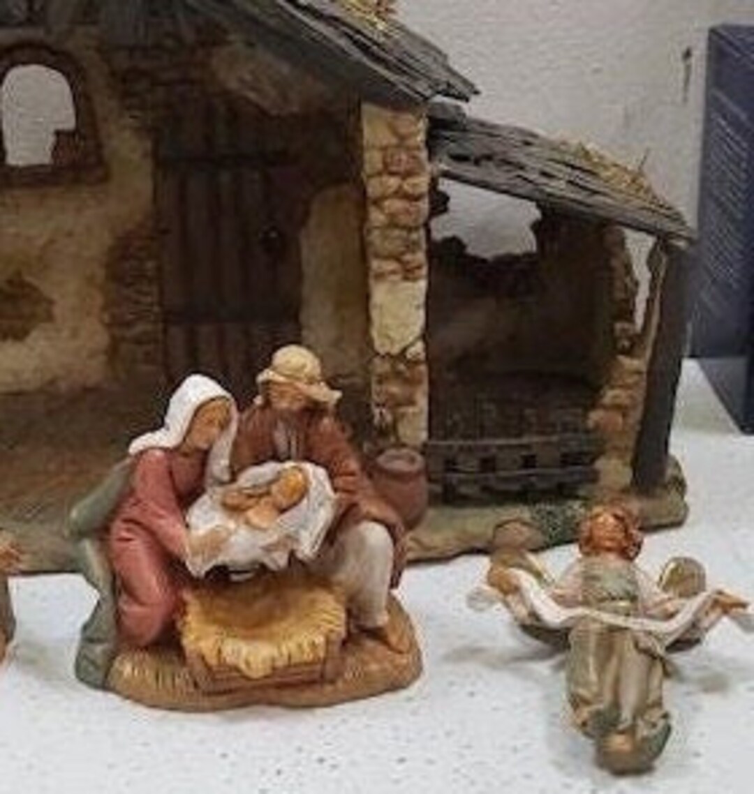 Fontanini - Gold Trim Musical Nativity Glitterdome, Glitterdomes