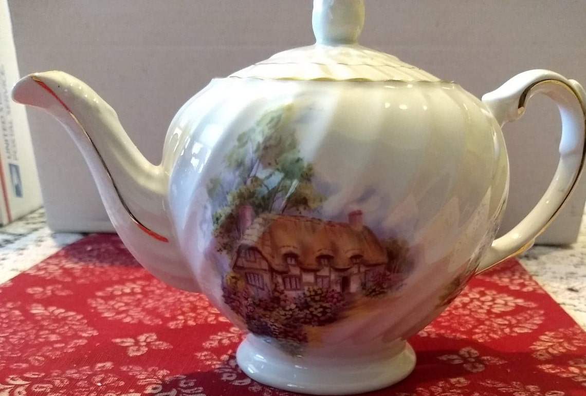 Vintage Ellgreave Teapot English Garden Thatched Cottage Etsy