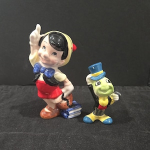 Disney Showcase 2025 Pinocchio's Sidekick Jiminy Cricket 85th Figurine 6017363 e