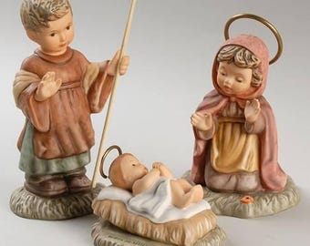 Goebel Child Nativity Set: Berta Hummel (BH 26) 1996 Mary Joseph shepherd, 5"