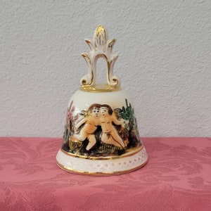 Vintage Capodimonte Bell Porcelain 3&quot; Hand Painted Cherubs Putti Angels Excellent Condition GIFT