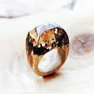 Wood resin gift, Brown ring, Glitter resin ring, Sparkle galaxy ring, Resin jewelry