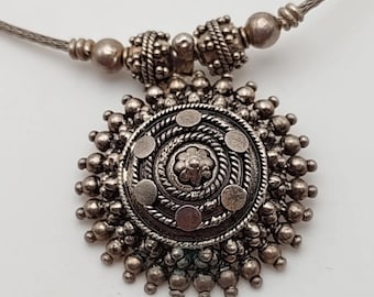 Artisan Boho Sunburst Pendant Choker Necklace 15”