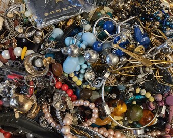 HIGH QUALITY Costume Jewelry Grab Bag!| Paired Earring|free