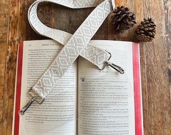 Bookmark Purse, Book Carrier, Viral Booktok Bookmark, Bookmark Handle, Bookmark Sling